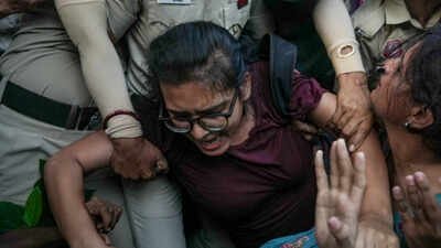 1792180180 protest against cec in delhi