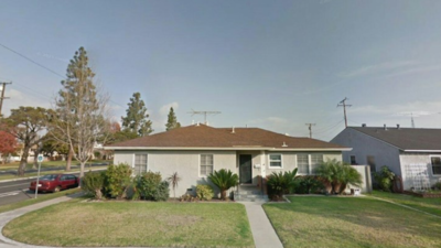 a long beach couple jeff and ann haberman have turned their corner home into a free nightly halloween show run by 28 computers image credit hoodline