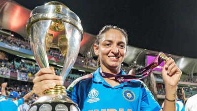 harmanpreet kaur 062 0 ic