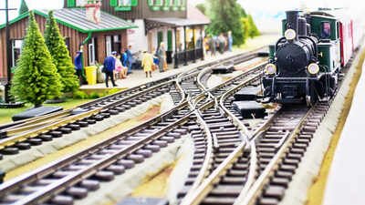 oregon hobbyist ed st johns backyard railway attracted volunteers laying the foundations for a remarkable miniature railroad