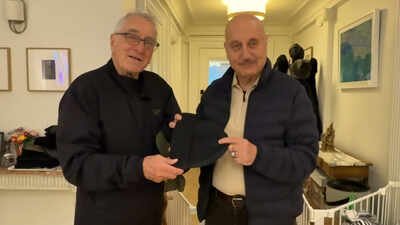 robert de niro hosts anupam kher for lunch in us with partner tiffany chen bollywood actor says fortunate to call you my friend