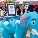 two runners completed the london marathon inside one giant inflatable elephant in 41540 they set a world record while raising money for type 1 diabetes