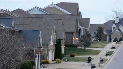 us homebuilder confidence hits 14 year low as costs soar